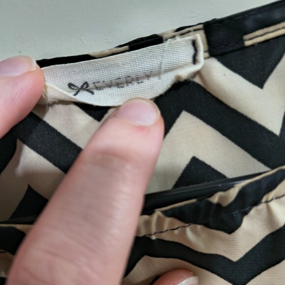 Everly Size Small Black Beige Chevron Print Long Sleeve Tunic Dress - Picture 3 of 6